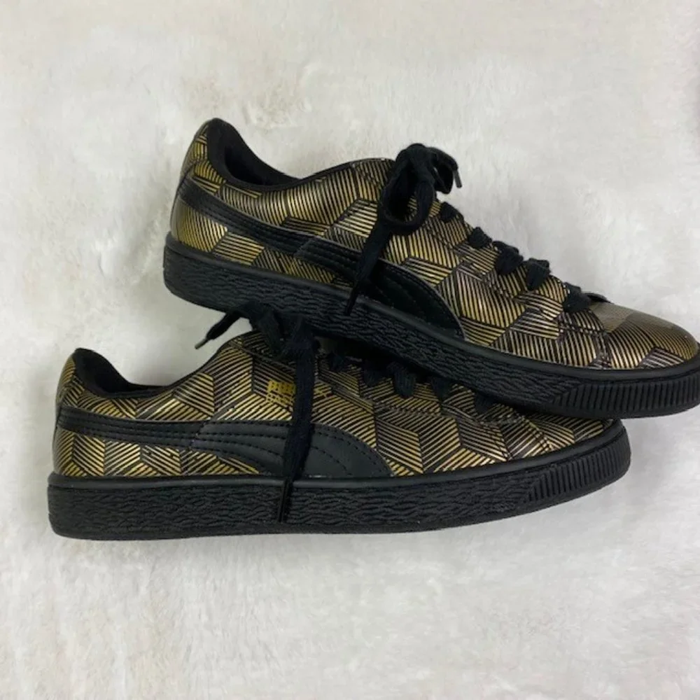 PUMA Women's Basket Classic Metallic‎ Sneaker, size 8.5